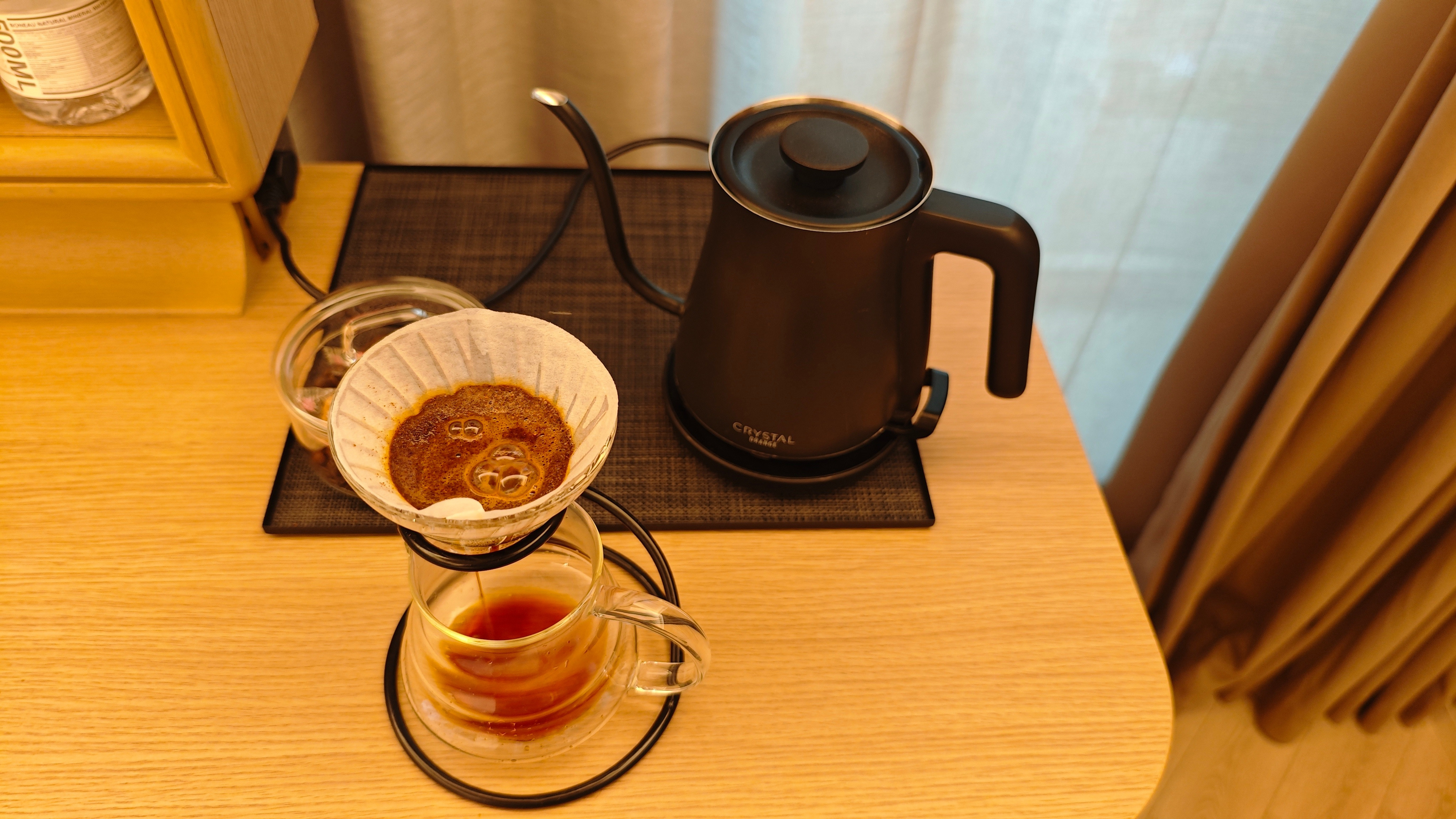 虽然只是粗略计算，且不是什么五星级酒店但是能自己手冲咖啡这件事情，我就对这个酒店