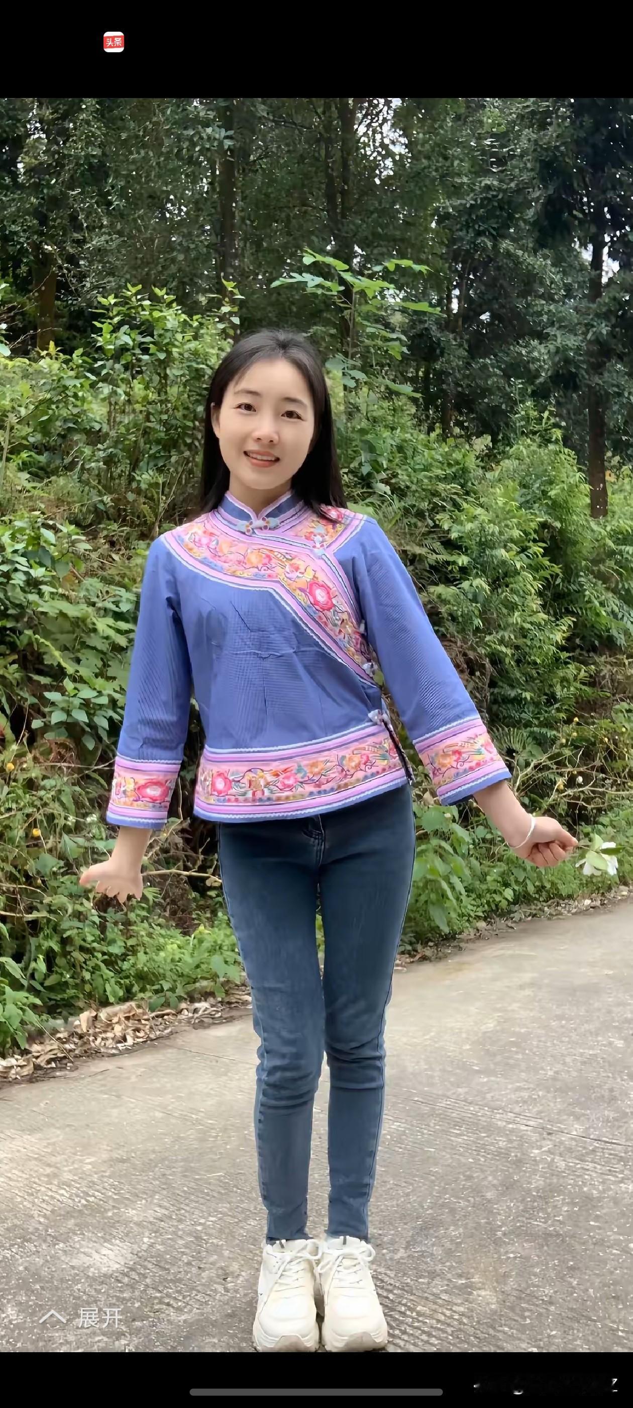 广西百色妹，活泼开郎