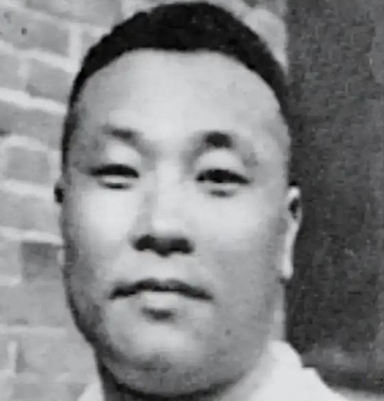 提起孙铭九，绕不开1936年西安城外那一夜，他是真正动手捉蒋的人。建国以后，当局