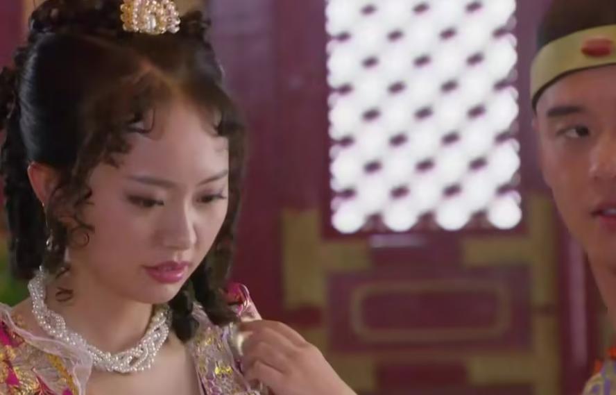 北宋驸马娶公主后，亲爹变兄弟，这制度到底咋回事北宋有个让人摸不着头脑的规矩，