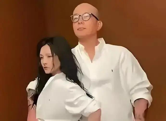 87万还没追回！汪小菲一年掏502万，具俊晔只赚14万。台北法院把账本翻了