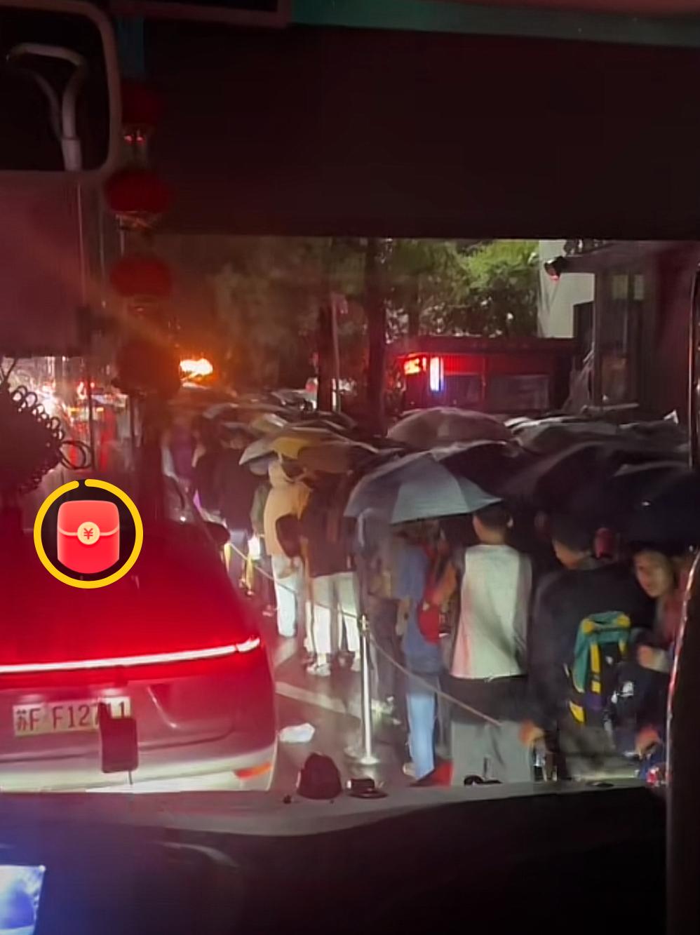 青岛太难了！今年的十一小长假，与以往不同，尤其青岛，天天下雨，几乎就没有停过