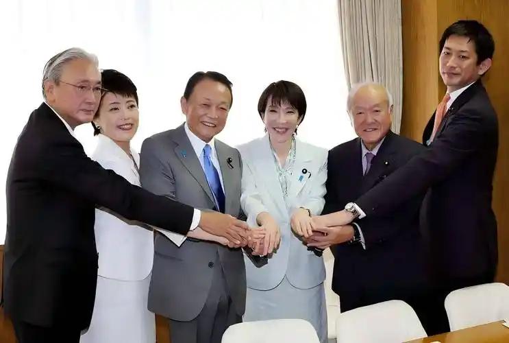 高市早苗夺权失败，麻生太郎这个“太上皇”，当真不是白叫的。日本这次内阁改组，