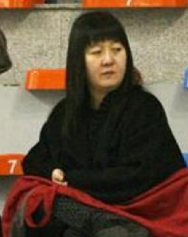 原来梁欢才是真正低调深藏的人，难怪当年英达会对她情有独钟。英达的父亲曾任文化部副
