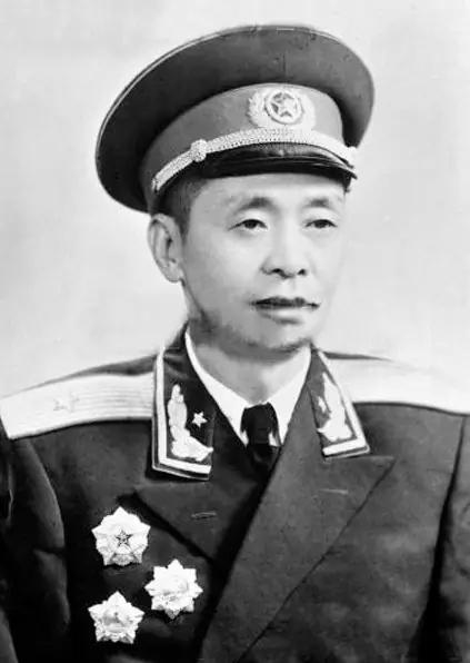 1957年，开国少将甘祖昌态度坚决的向组织提出申请：“我脑袋受过伤，不适合当领导
