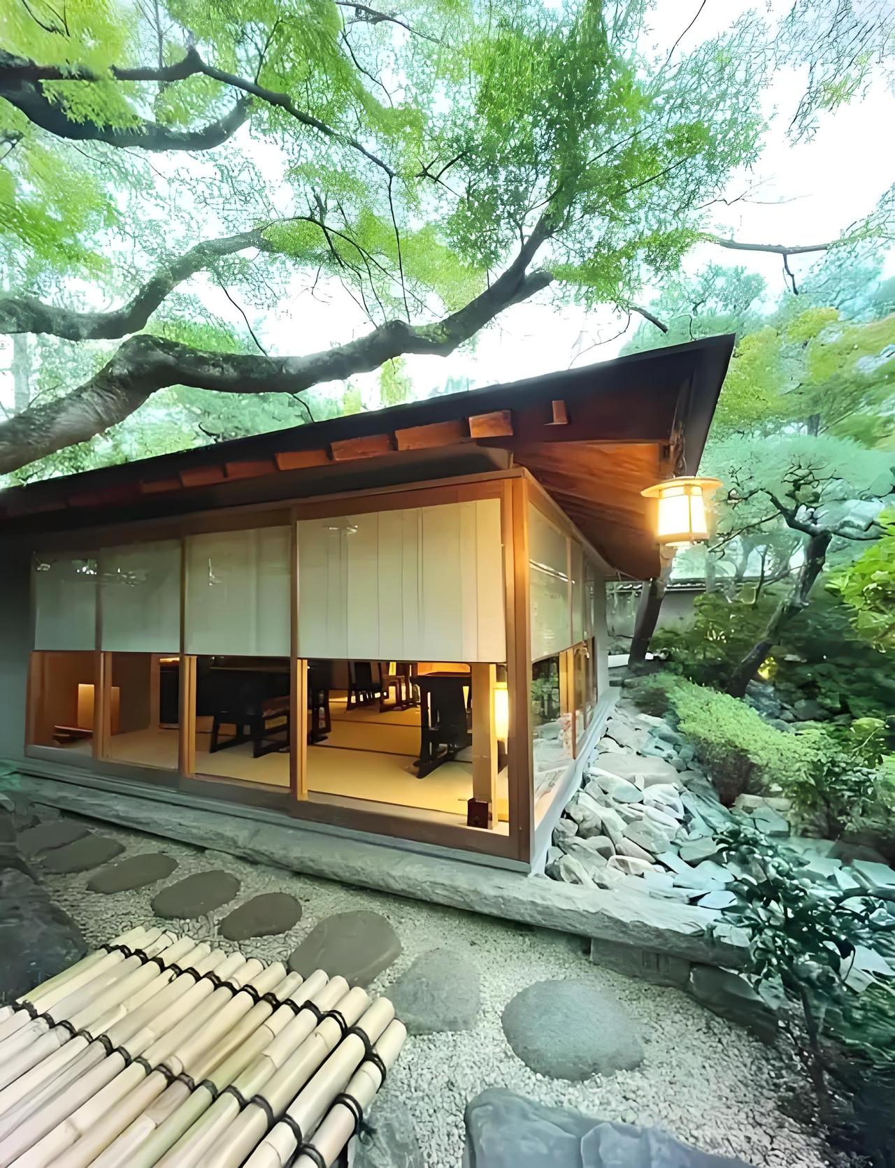 日本民宿成“灰色交易点”？风俗女直言：中国客人小费给6万，比日本人爽快多了！