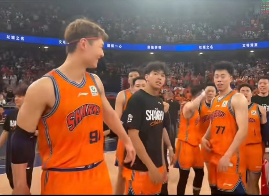 篮协CBA真的后悔了吗？原本想打造豪门对决吸引流量。实际总决赛比赛热度极低。都赶