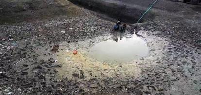 地球上最大的两条石油带，硬生生避开了我们，这可不是巧合，而是赤裸的现实。石油短