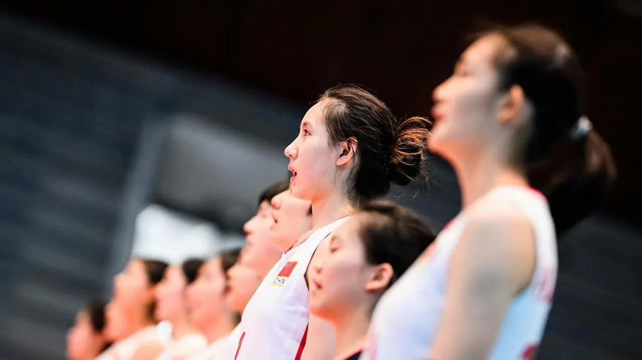 U19中国女排3-2力克日本队，迎来世少赛三连胜。虽然中国队整体表现并不稳定，但
