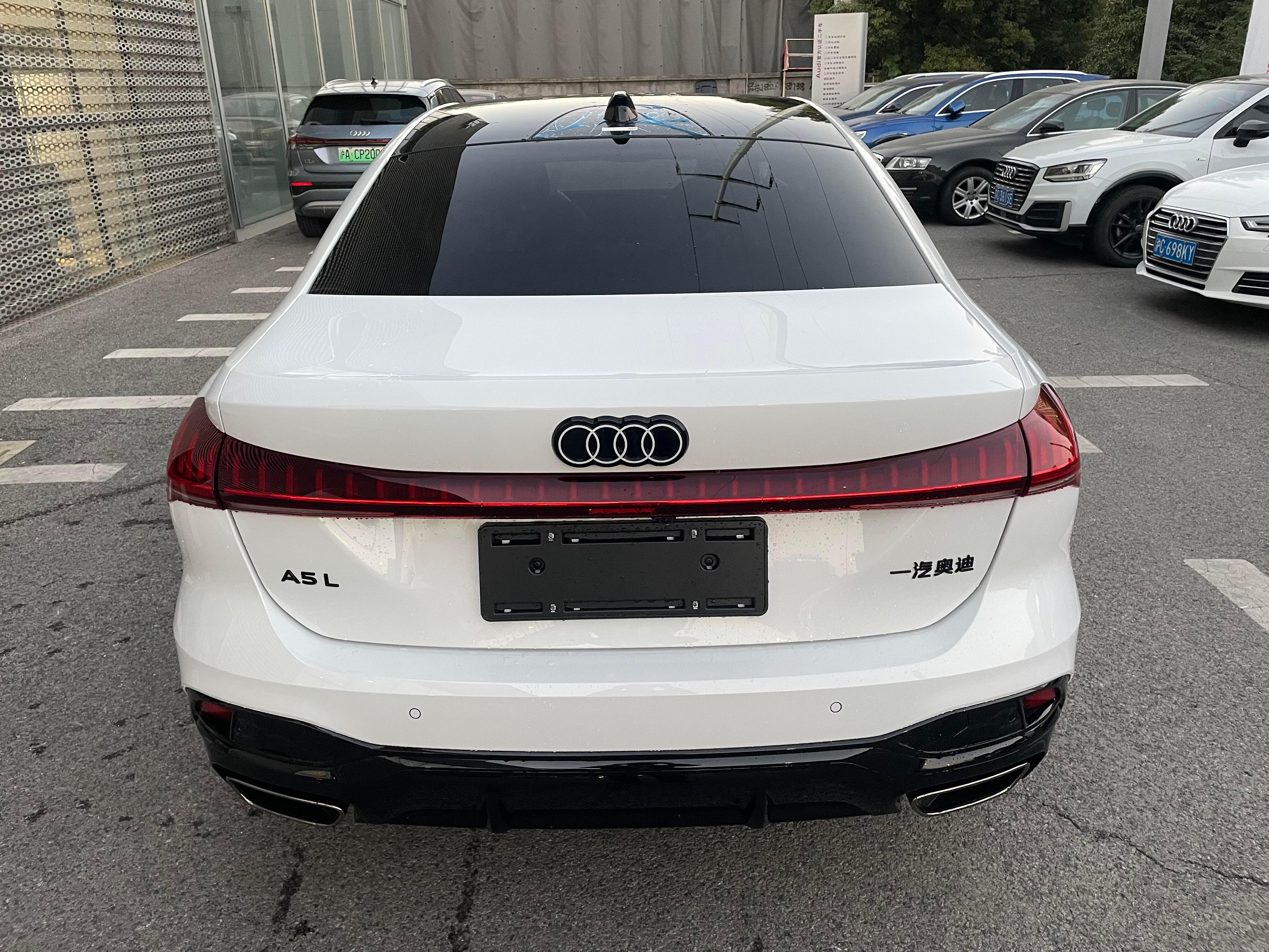 一汽奥迪A5L26款2.0T运动PLUS指导价251800全款优惠28