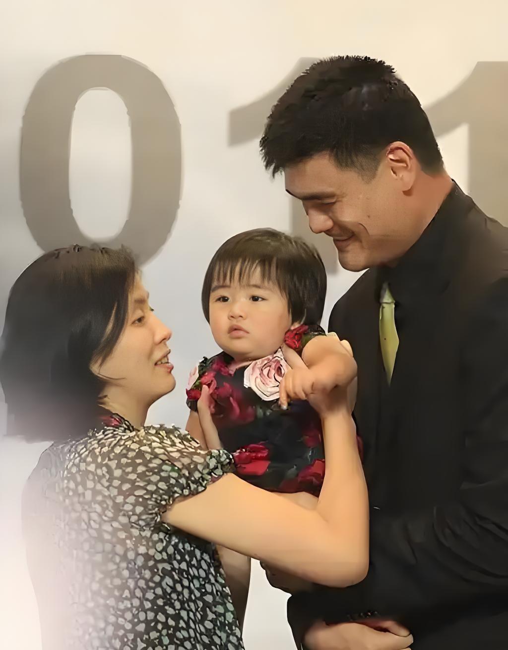曾豪言壮志要生5个孩子的姚明，为何只有一个女儿？原因有三：1、当姚明生下女儿