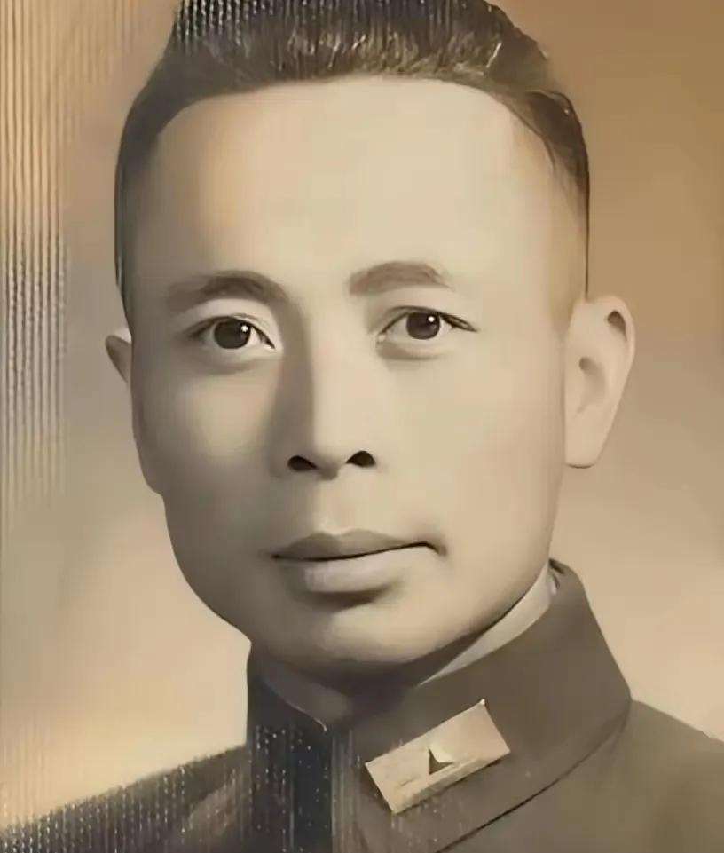 1959年，被关11年的国民党军长郑庭笈被特赦，夜里突然被叫去见首长，他心里忐忑