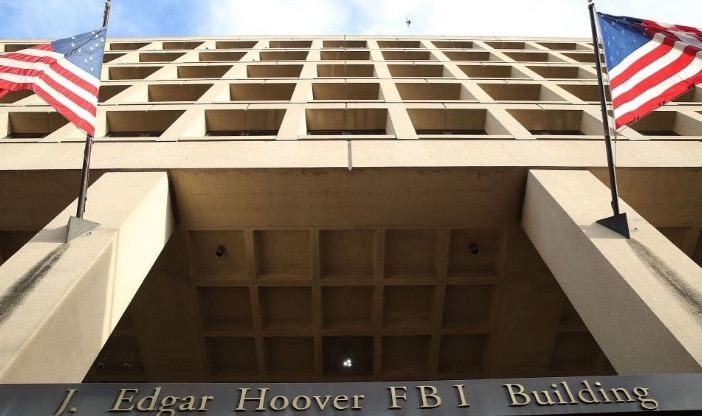 美国FBI总部大楼被清空：印度裔局长发出致命一击，目标就是深层政府！特朗普任命的