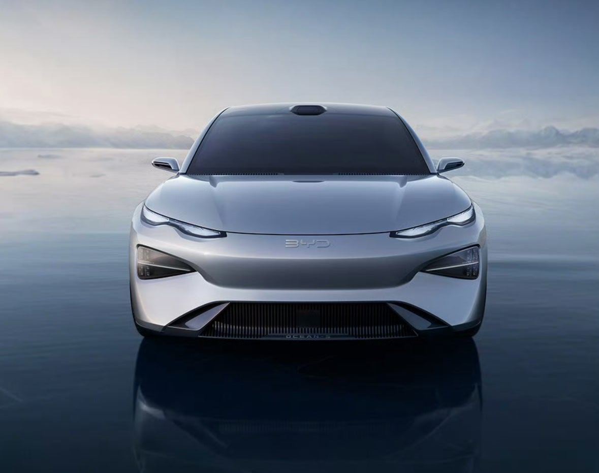 比亚迪海豹08的设计借鉴了Ocean-S概念车，这个外观很有高级感～
