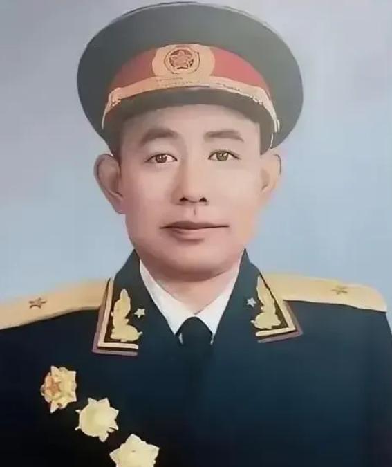 1951年，志愿军师长黄朝天违抗军令，率9000残兵掉头杀向3万美军，13天后李