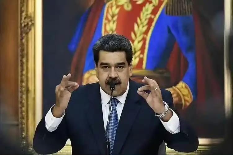 说实话，看到瑞士冻结马杜罗资产的新闻，我第一反应不是震惊，也不是意外，而是想