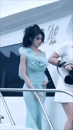 能坐游艇出去玩的，非富即贵啊