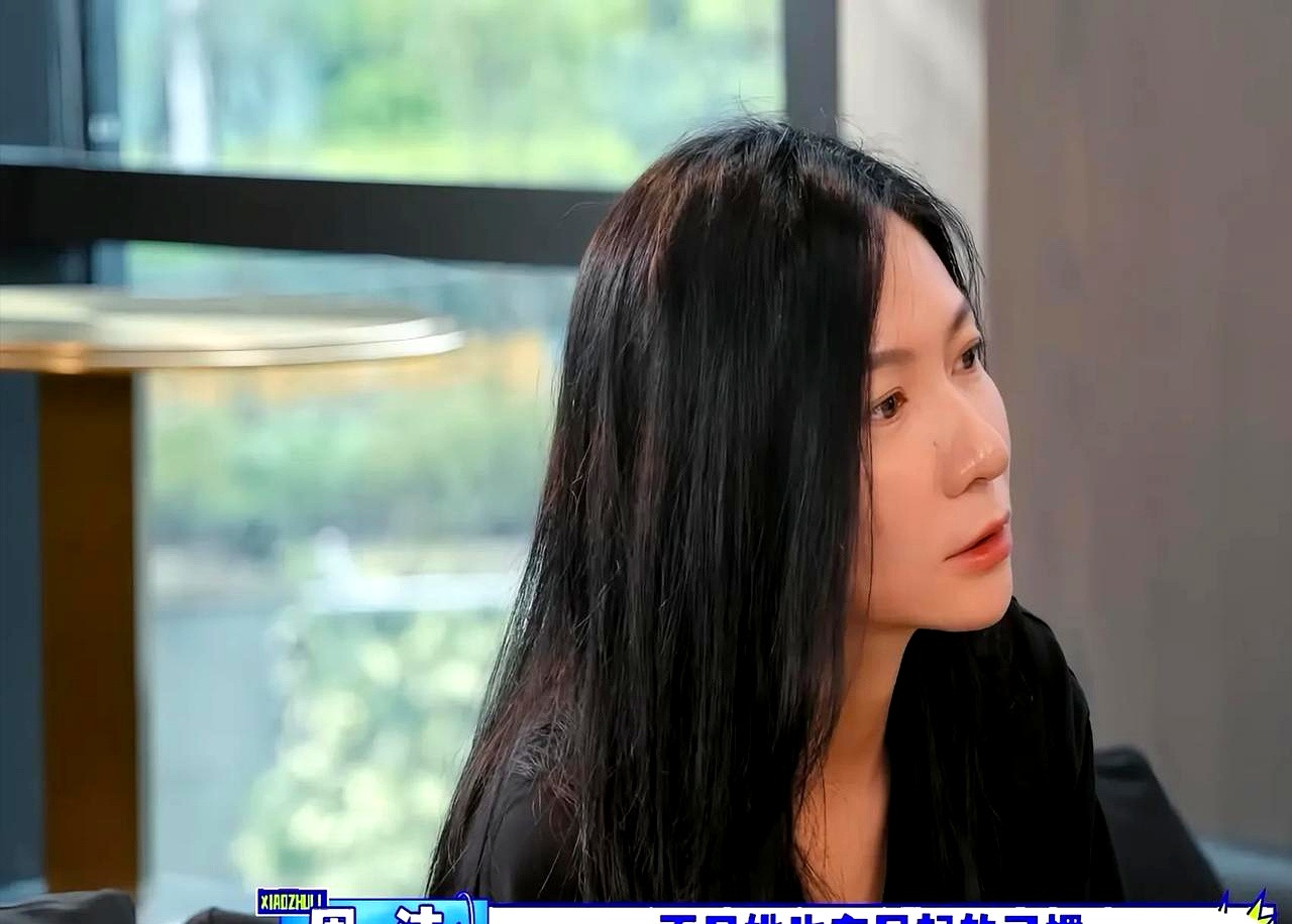 胡军和李乃文怎么也没想到，给人当助理能被治得服服帖帖，尤其是看到佟丽娅的日常作息后，这两位演艺圈硬汉