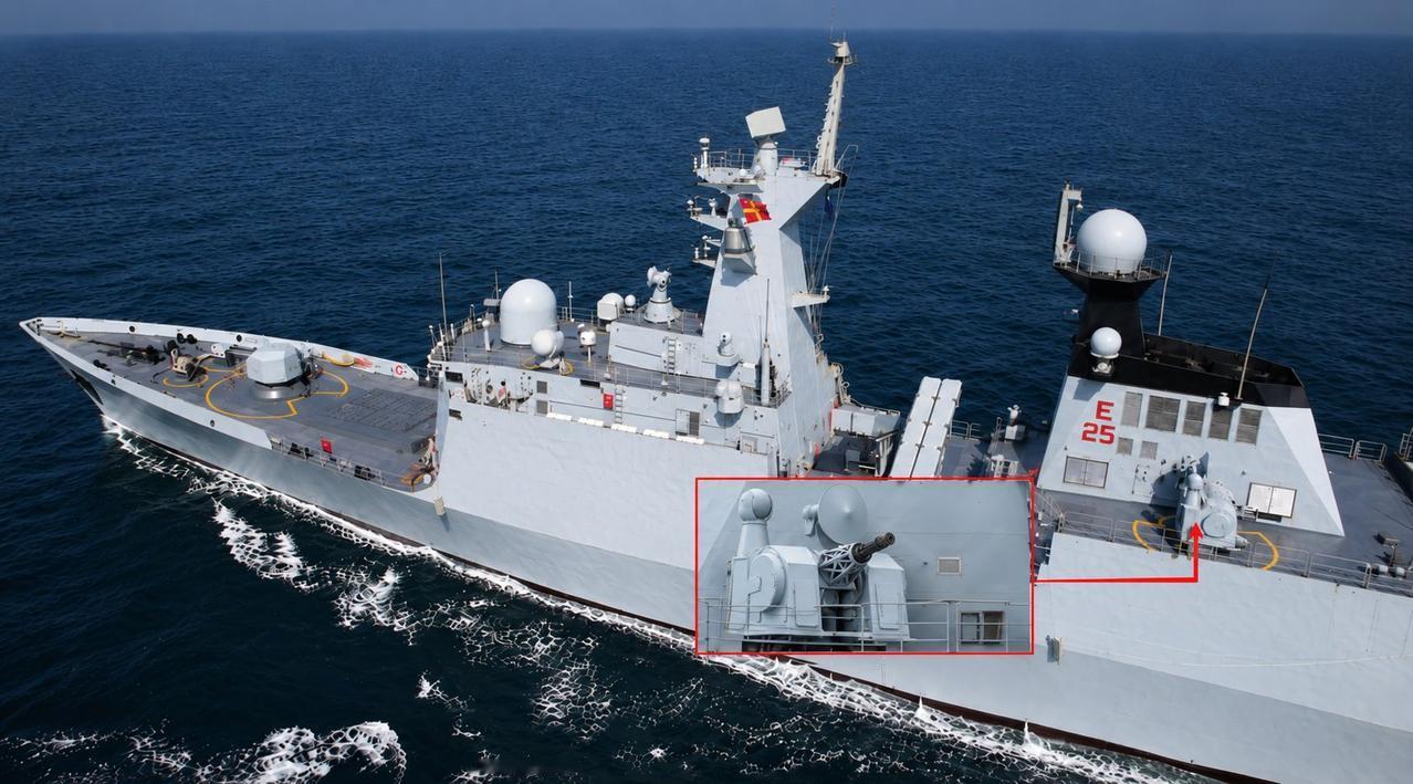图赫里勒（Tughril）级护卫舰装备有两套H/PJ-11型11管30毫米近防