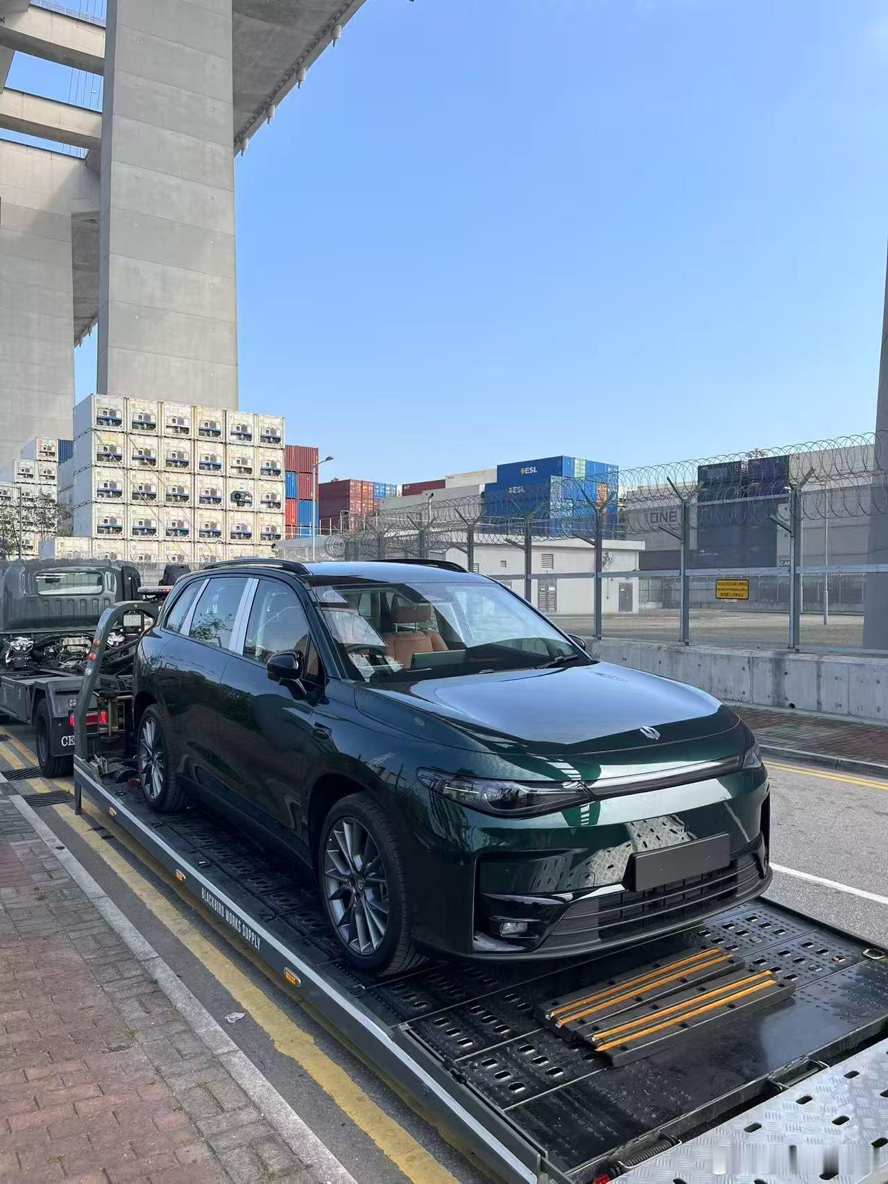 零跑C10近期大动作不断，2026款C10刚预告5.15上市，根据网友照片第一波
