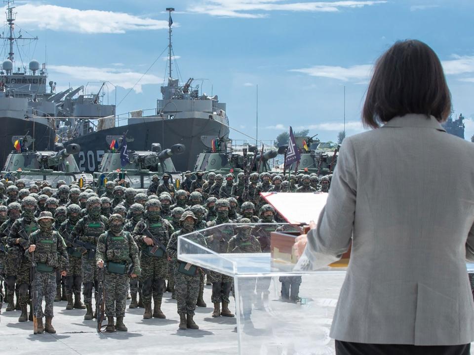 国家统一后18万台军怎么办？有消息称，台湾现役部队大约有18万人左右，统一后这部