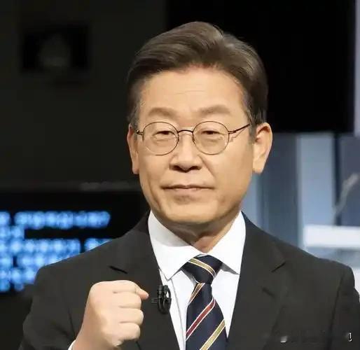 韩国总统李在明日前接受美国《时代》杂志专访时称，特朗普就韩国对美投资提出的条件非