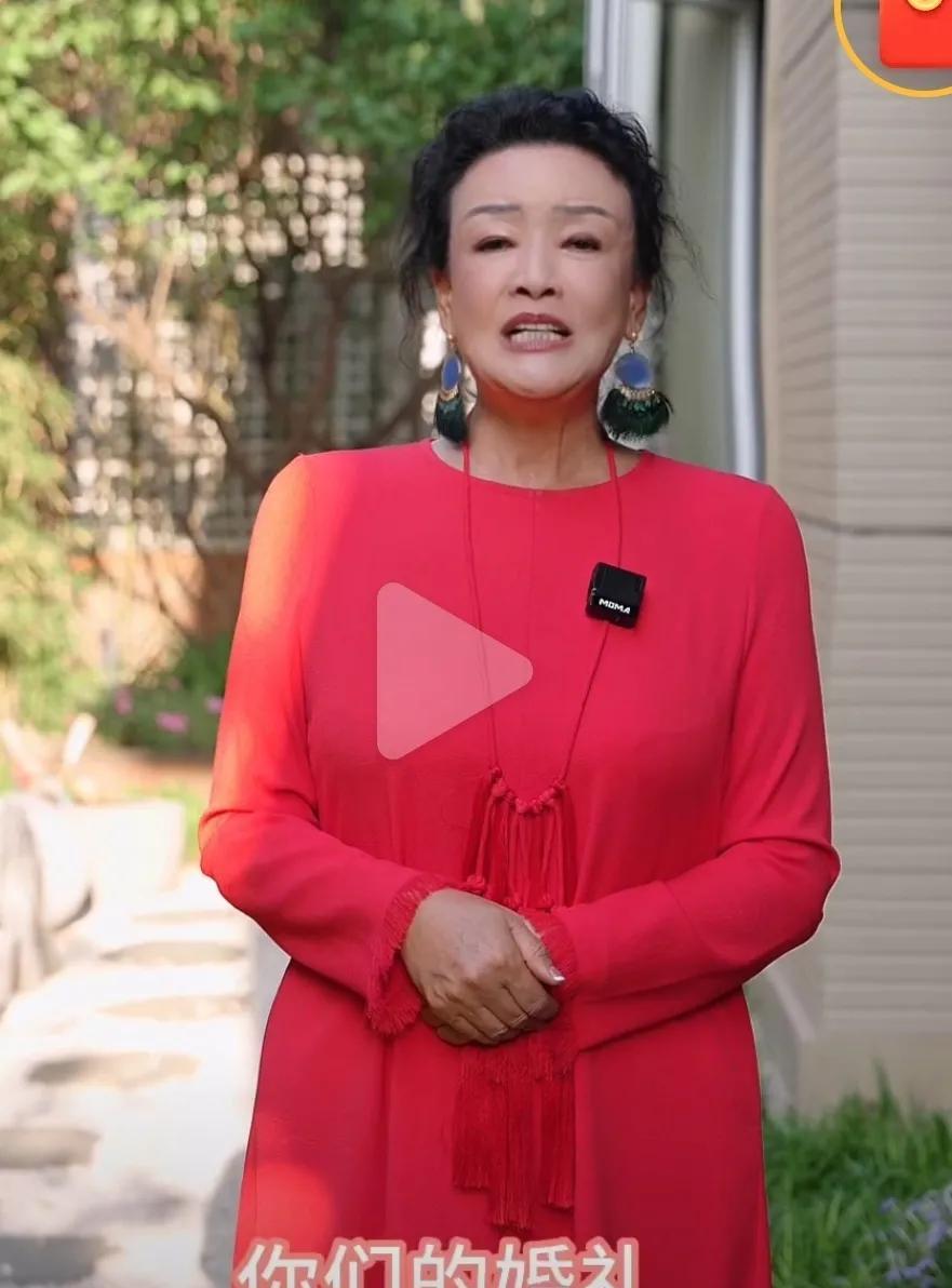 汪小菲二次大婚，张兰再也不装了，没想到她是这样的人！以前一直以为张兰比较粗