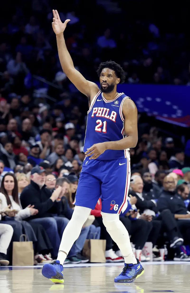 大帝陨落？76人要改朝换代，叫马克西时代了吗？大帝时代或已过去。如今，大帝