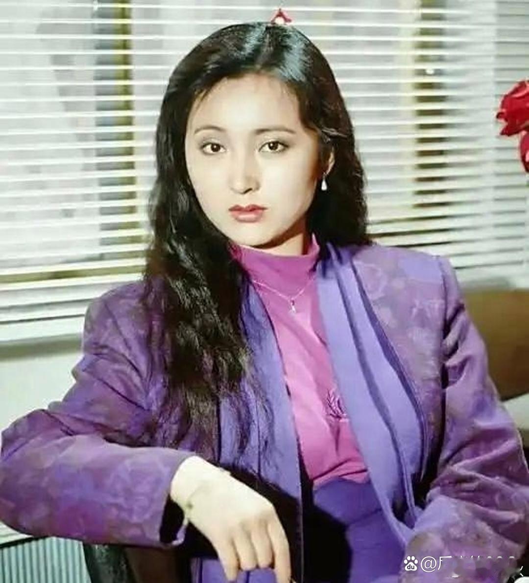 陈晓旭手稿，现在没几个女孩能写出这样的美字了！