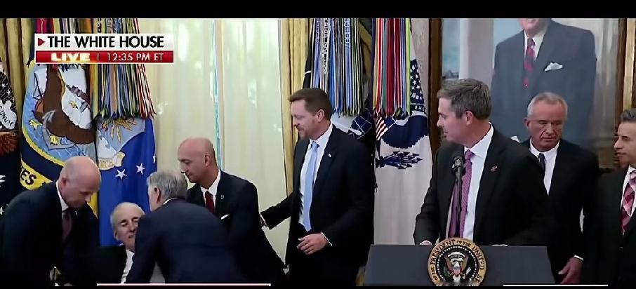 特朗普~世界第一砍价高手。特朗普要求减肥药从每月1350砍到245美元，诺和诺