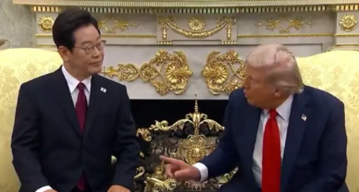美国总统特朗普周一威胁中国，如果北京不加快稀土出口，将对中国产品征收约200%的