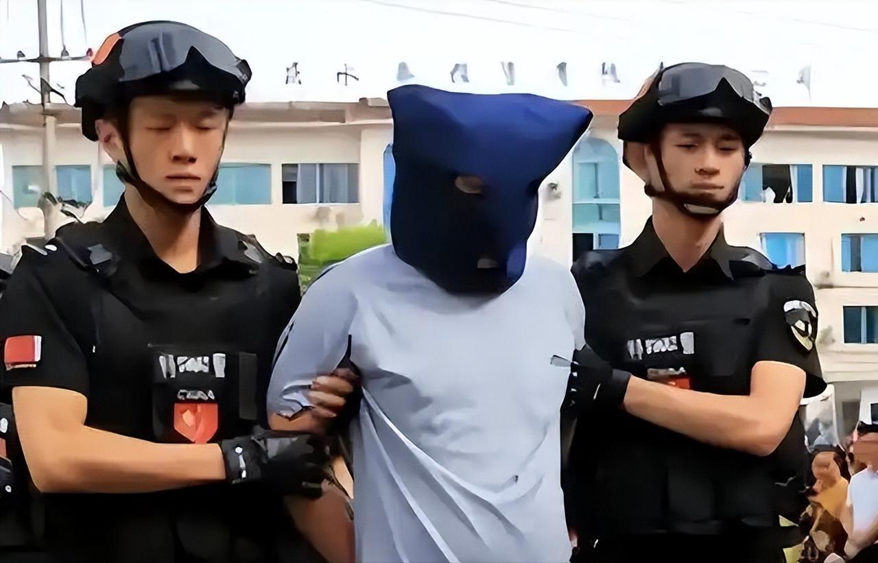 国家安全部前阵子公布的案子，我现在想起来还后背发凉：一个1984年出生的部委干部