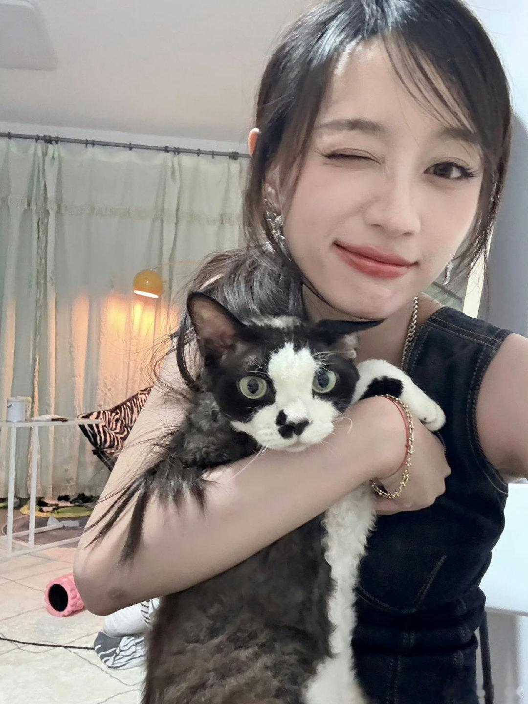 #黄婷婷#TT真的好可爱​