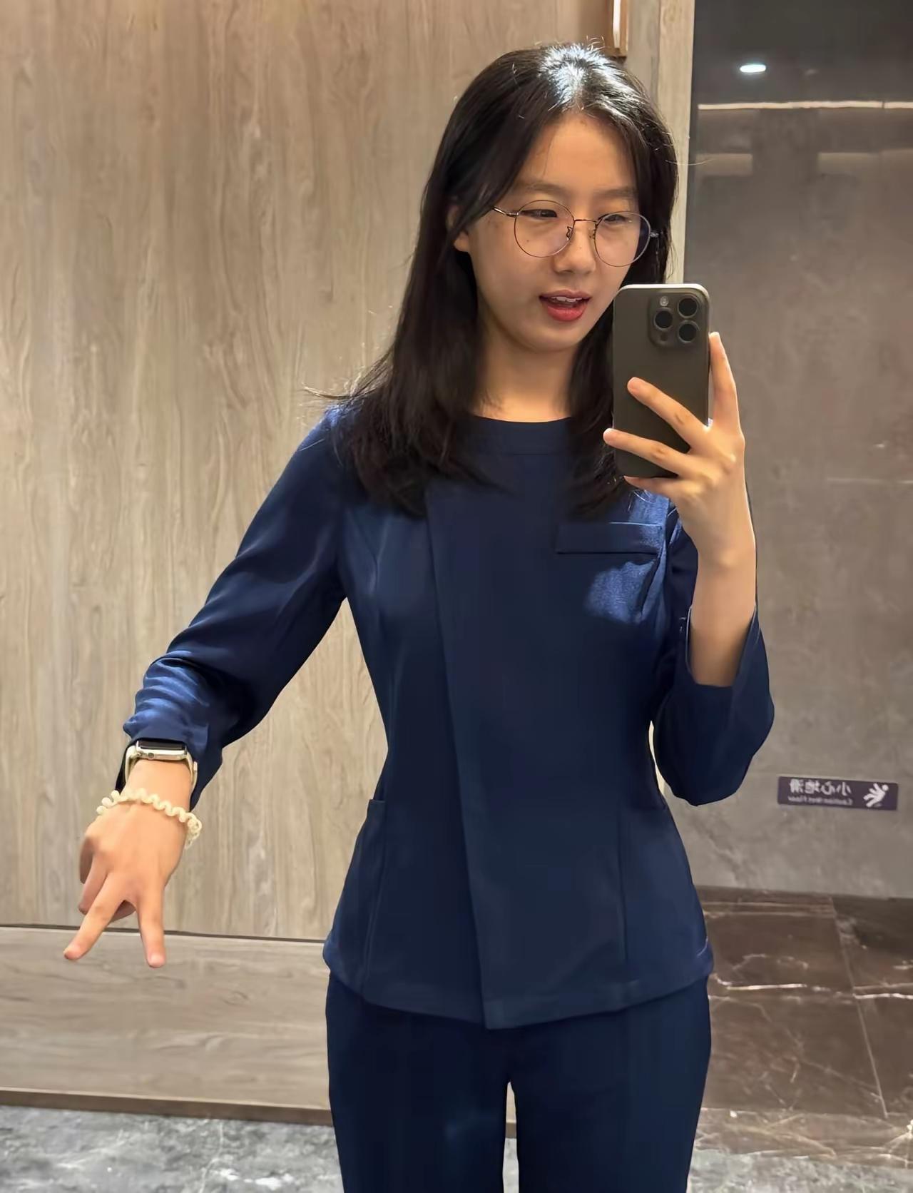 这是什么单位的工装？