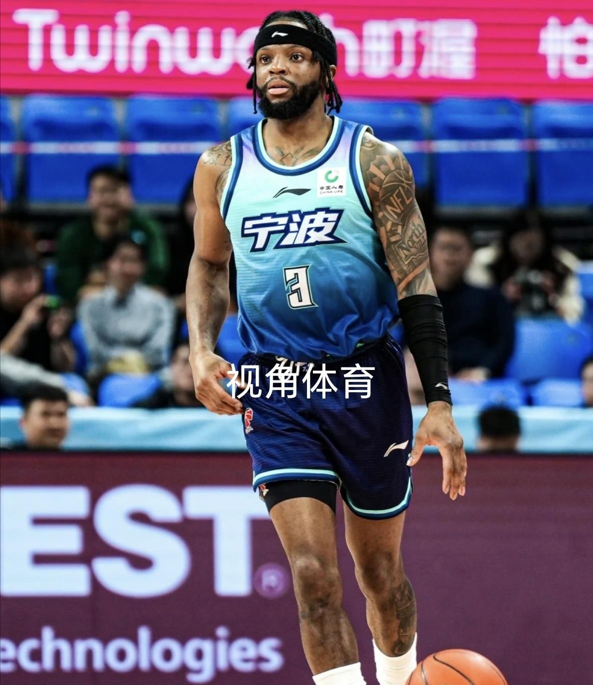 新疆男篮这笔签约，最让人意外的不是来了个外援，而是来的是辛普森——一个上赛季在宁波场均19+4.2+