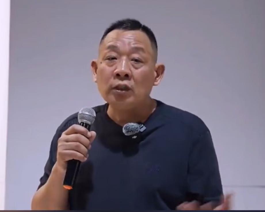 胖东来招聘本科生，我不意外，胖东来招聘退伍軍人，我也不意外，但唯独让我意外的