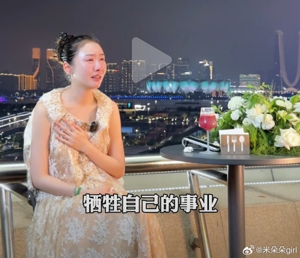 陈露：“我可以为了霍尊，牺牲我的命，牺牲自己的事业。”这样的爱，不觉得有多好，有