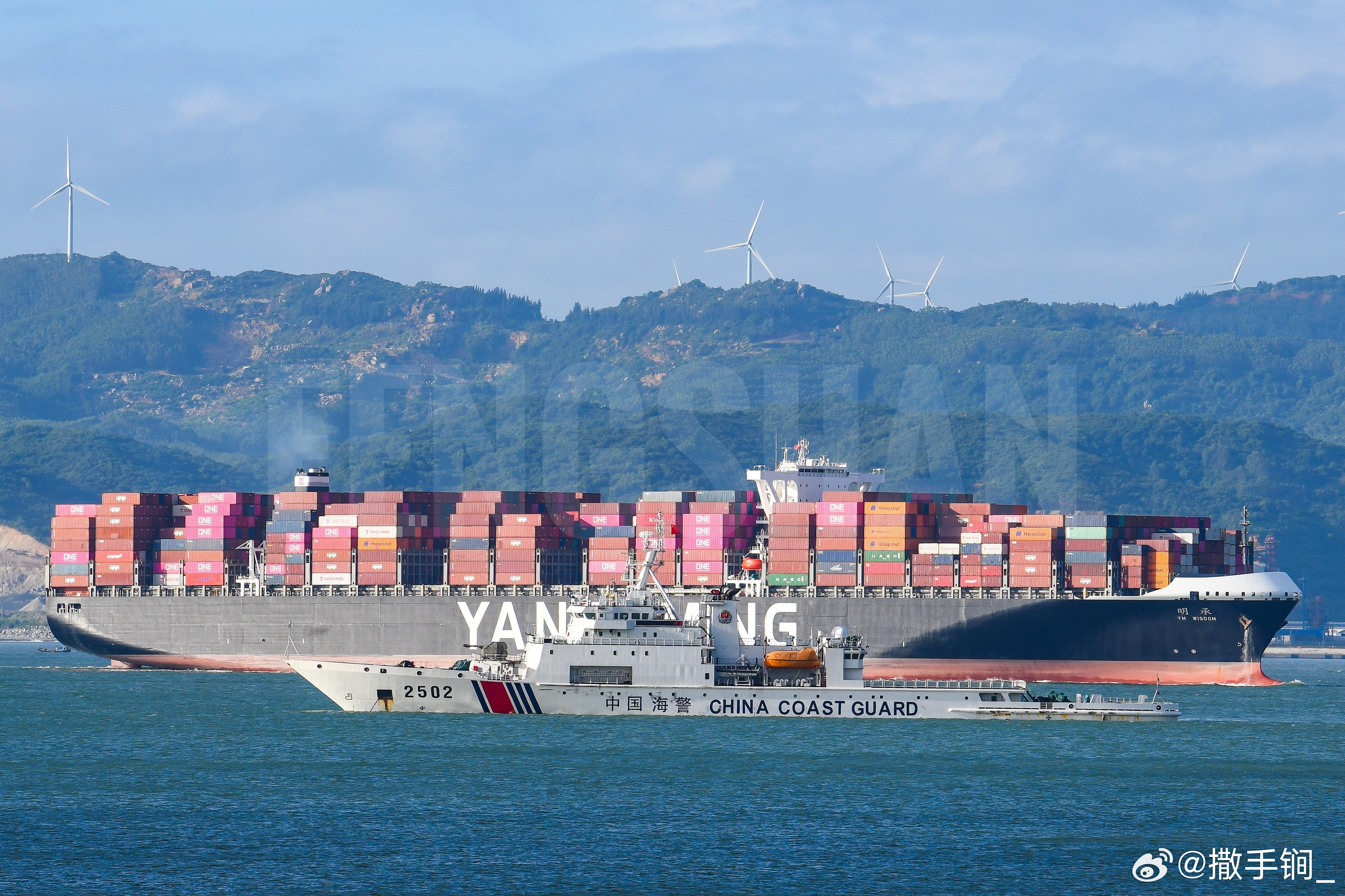 日本海保第十一管区称，中国海警舰艇编队昨天继续在钓鱼岛海域巡航。编队由中国海警2