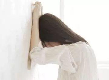22岁女大学生查出肠癌, 医生说: 一个习惯害的, 年轻人要注意!
