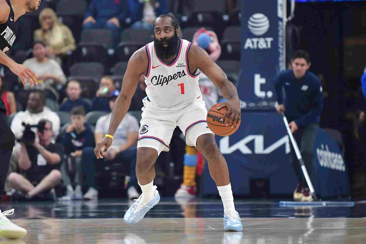 场均34+9+8！我防不住哈登，普里查德沮丧发声，而怀特却有点惋惜快船队又输了