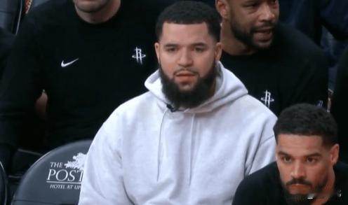 相爱相杀！范乔丹谈狄龙：“致敬视频是狄龙应得的。”“他为火箭做出了很多的