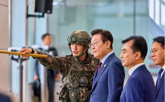 不要美军，韩国要独立 韩国人这次是真要跟美国人掰掰手腕了。当地时间9月
