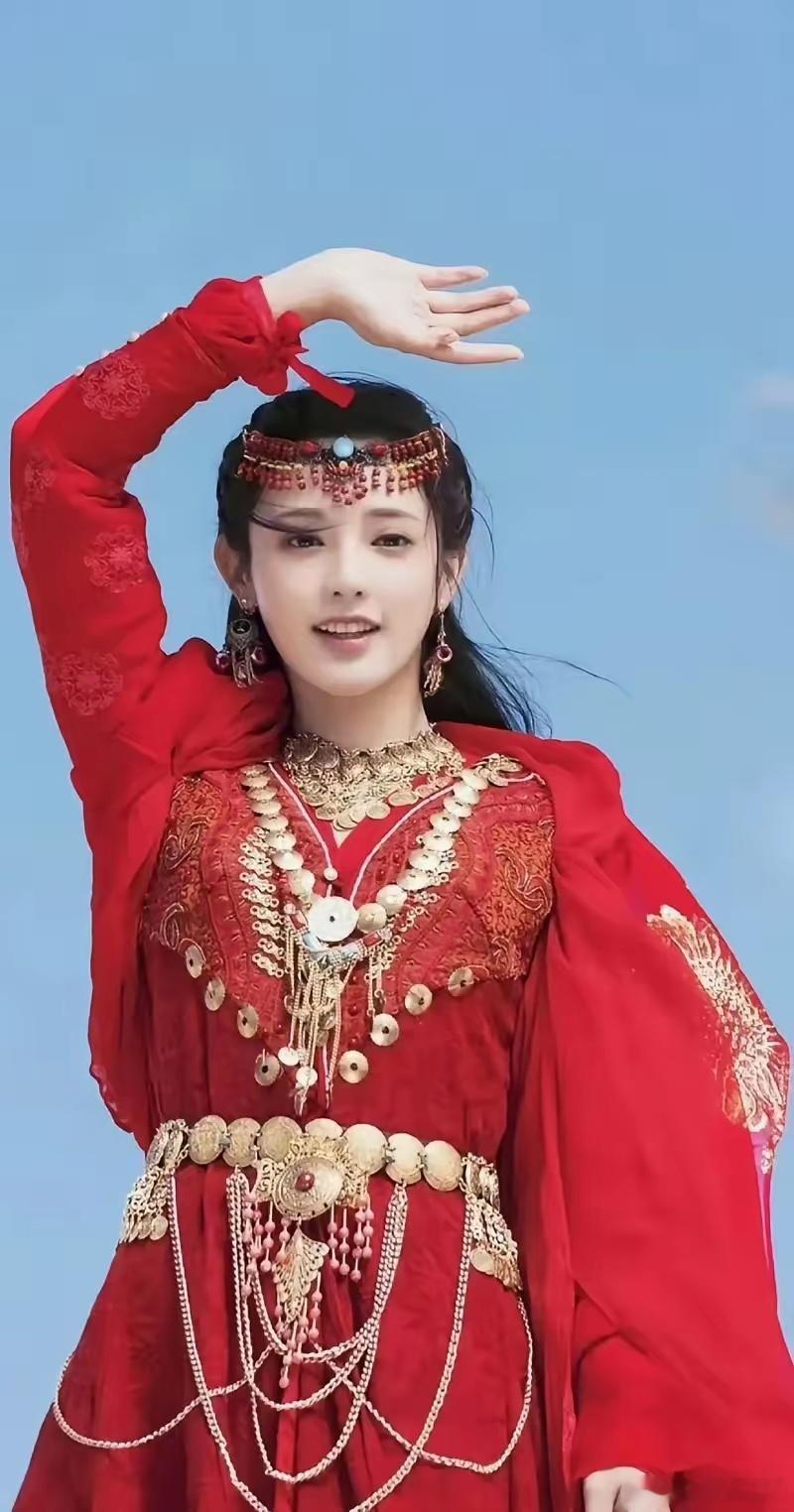 彭小苒这个人，真的有点意思，不扒不知道，彭小苒最初并不是演员，她的起点其实是主持