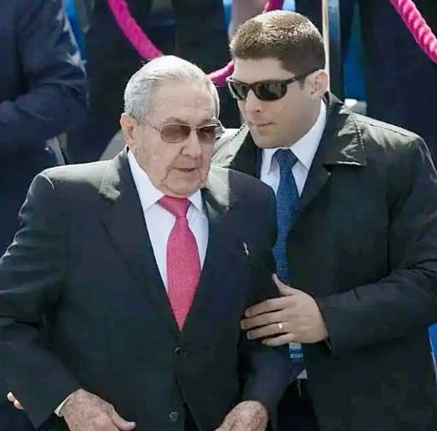 古巴政权更迭倒计时？最近出了个大新闻，前总统卡斯特罗的孙子，41岁的劳尔·吉列尔