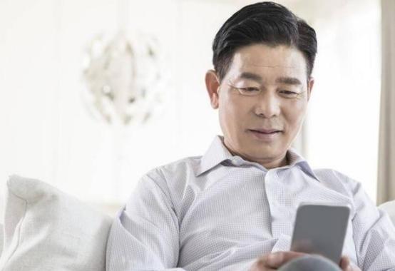 对于许多人来说，癌症往往是年老之后的健康隐患，然而，随着生活方式的改变，越来越多