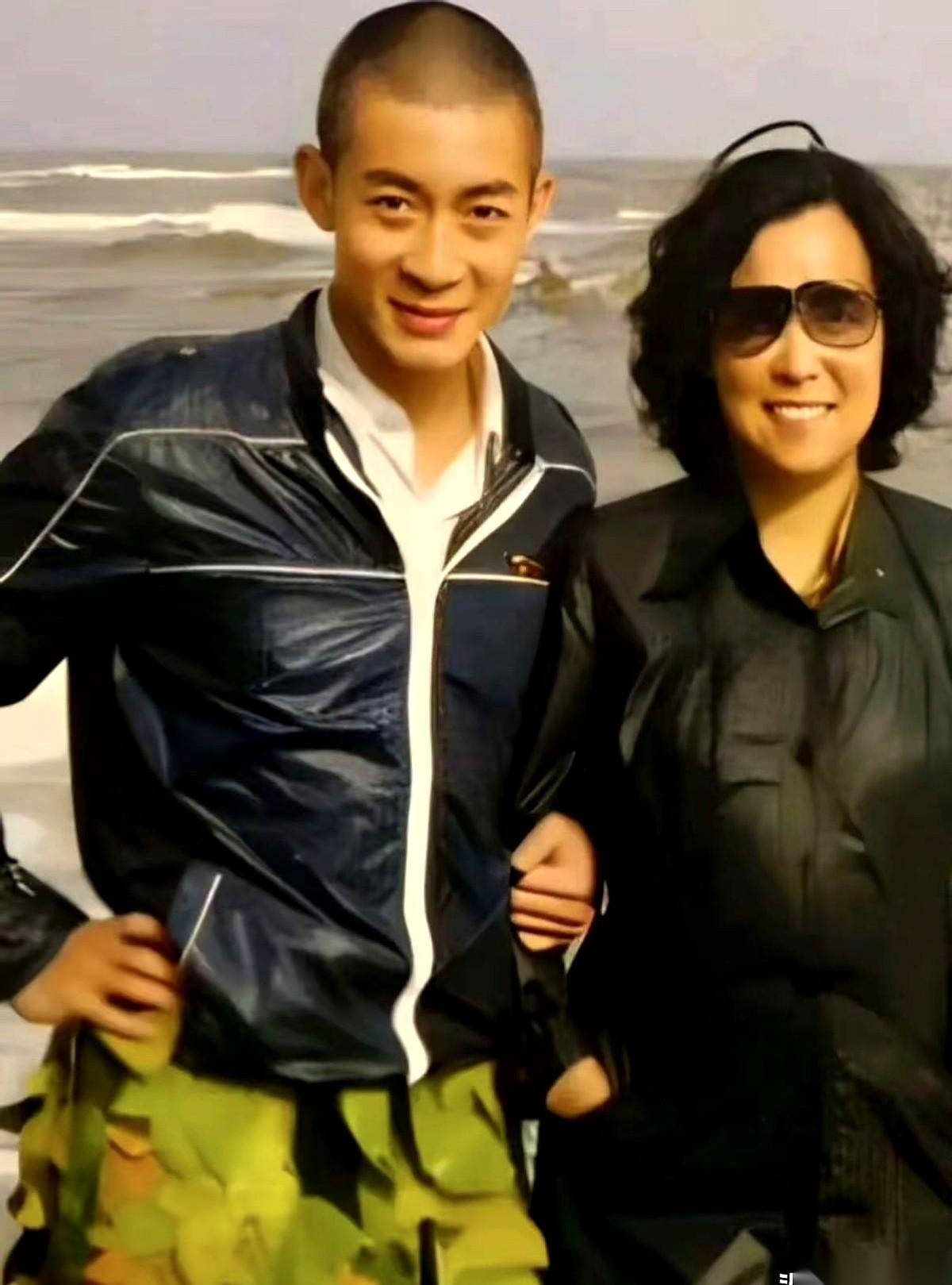选孙悟空这事儿，当年在央视剧组，简直是一场“暗流涌动”。杨洁导演当时奔着绍兴去