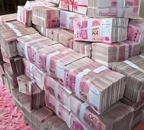 什么叫洗钱？简单的举个例子：你买彩票中了500万，扣除20%个税，实际到手400
