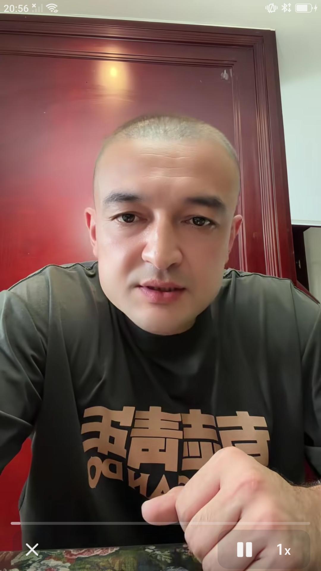 昨晚前新疆男篮名将西热力江开启直播与球迷聊天，有球迷问西热指导是怎么瘦下来的，西