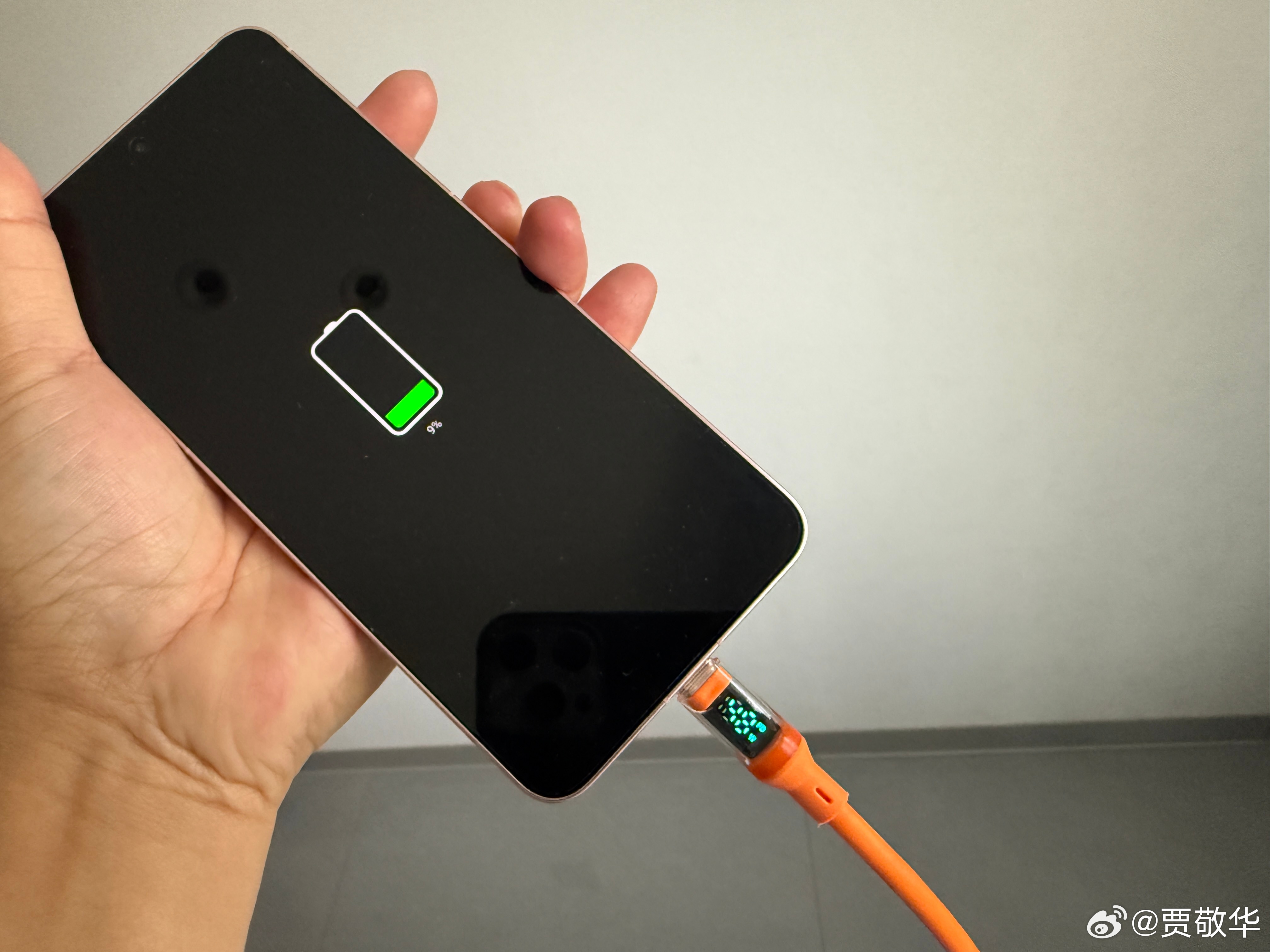 数码产品交流魅族20手机没电了，无法开机。插上充电线给手机充电，快充直接干到