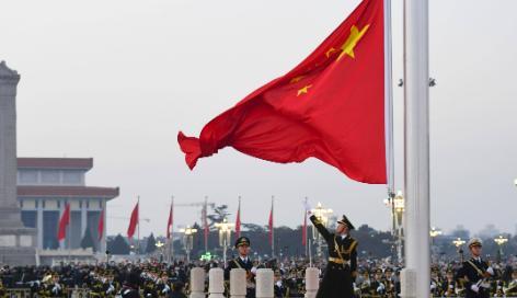 中国的国歌是不是该换一换？有人说《义勇军进行曲》太沉重了，奥运会上听着心里堵得慌